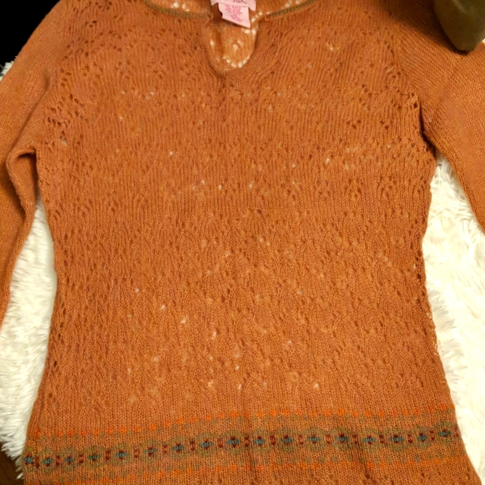 Juniors medium sweater